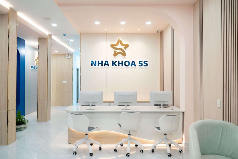 Sành chờ nha khoa sang trọng